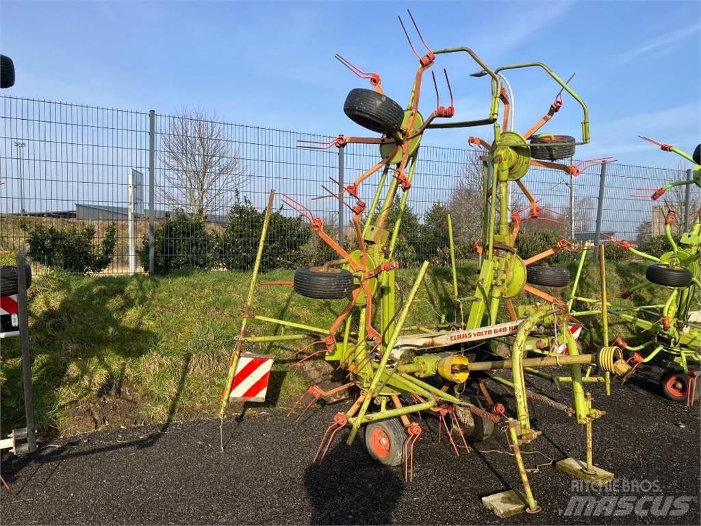 CLAAS Volto 640 HR 犁耙和摊草机