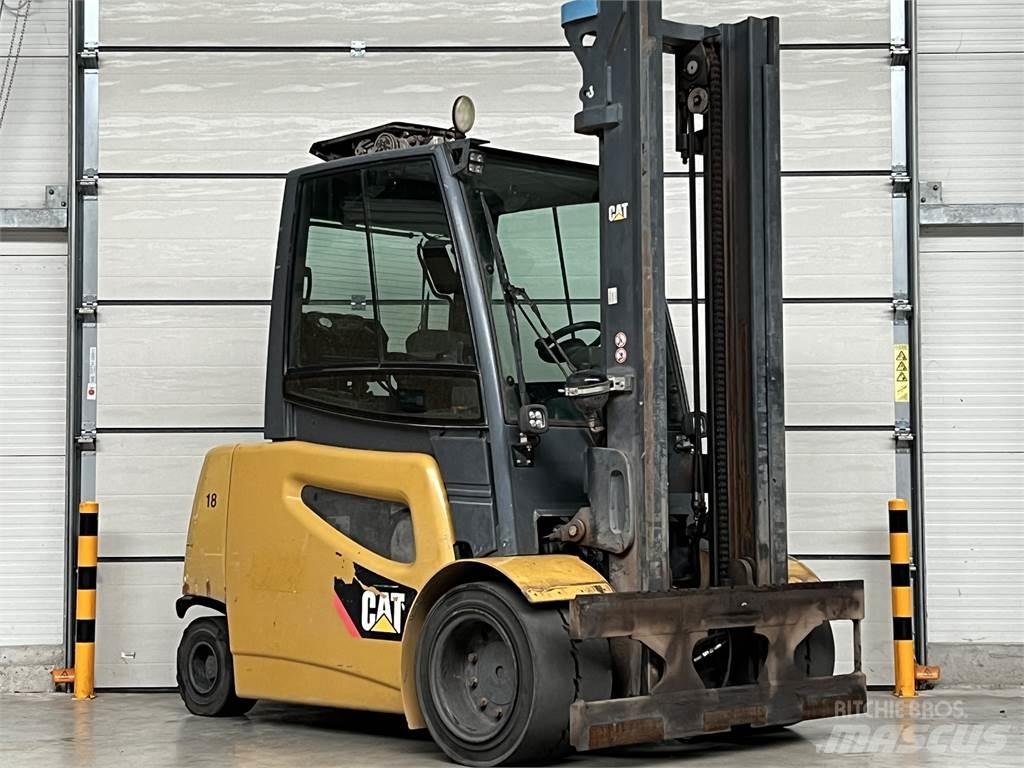 CAT erpillar EP40 电动叉车