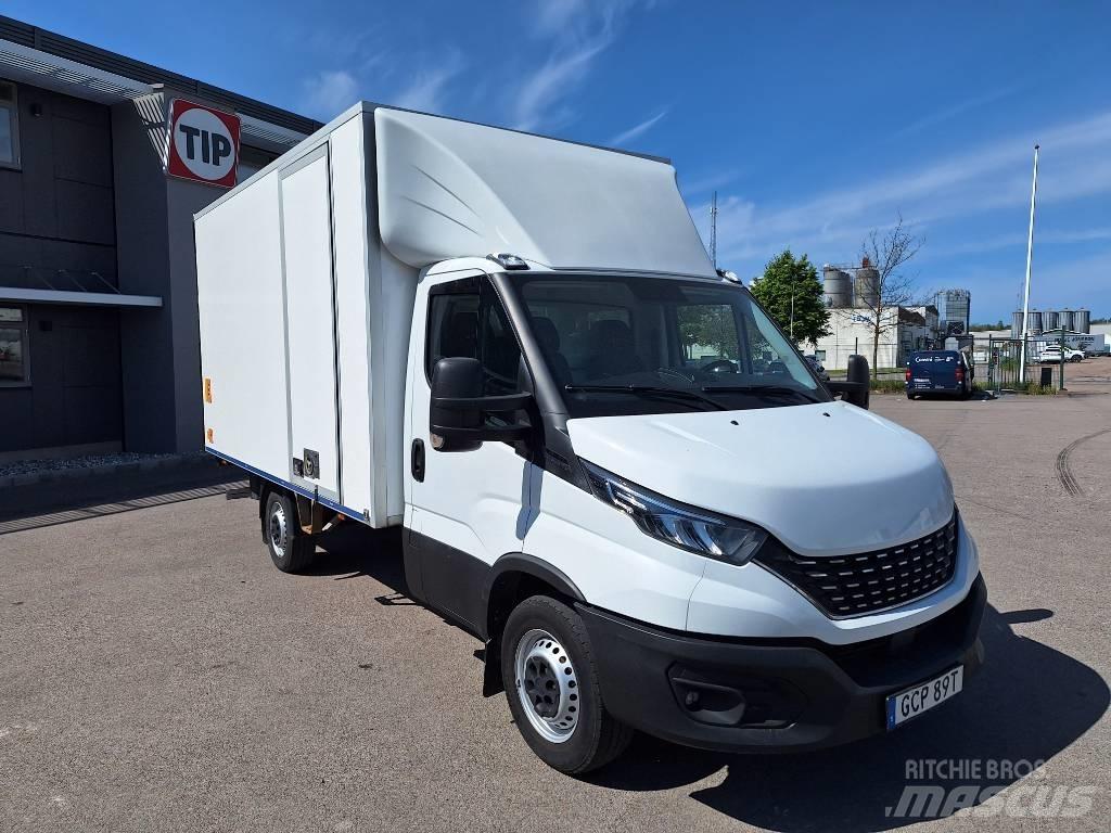 Iveco Daily 大型面包车