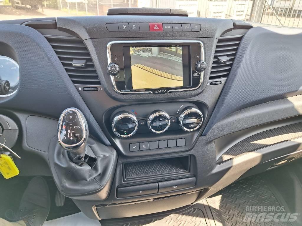 Iveco Daily 大型面包车