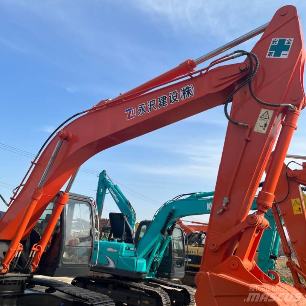 Hitachi ZX 240 履带挖掘机