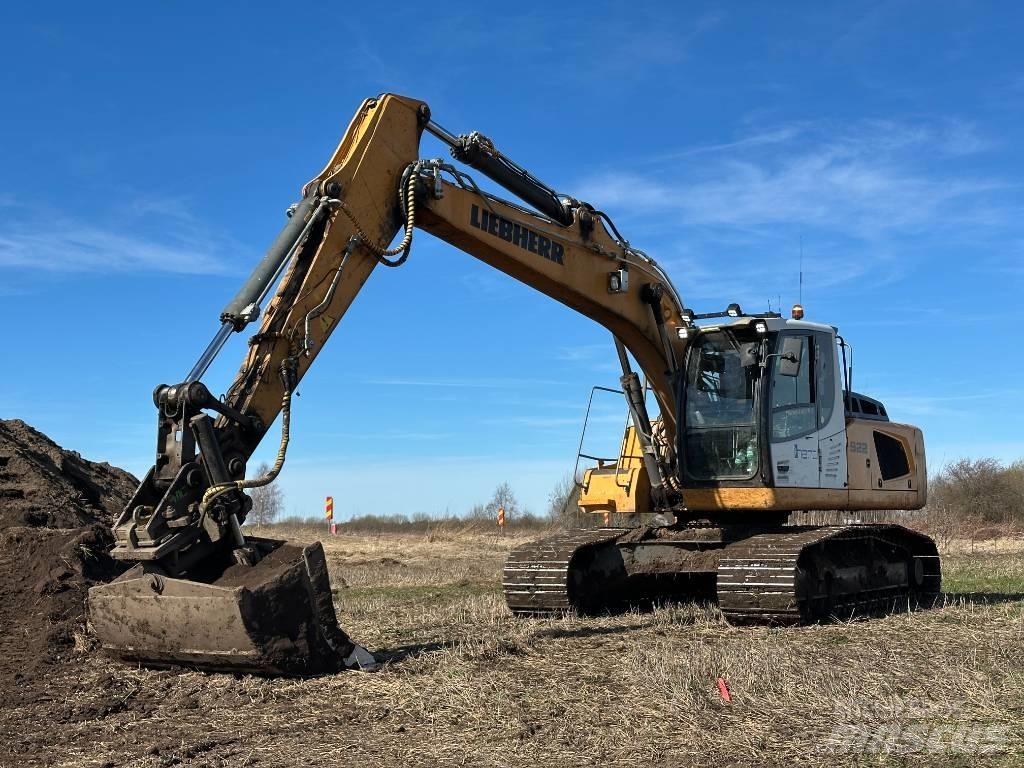 Liebherr R 922 履带挖掘机