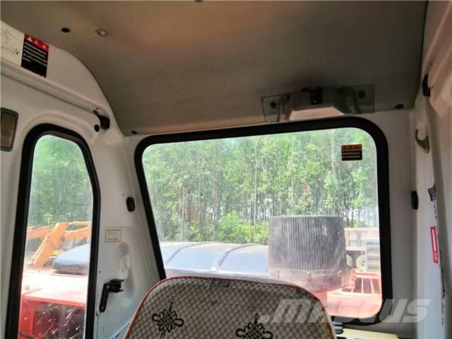 Doosan DH225LC-7 履带挖掘机