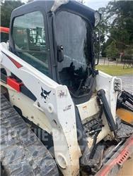 Bobcat T870 滑移装载机