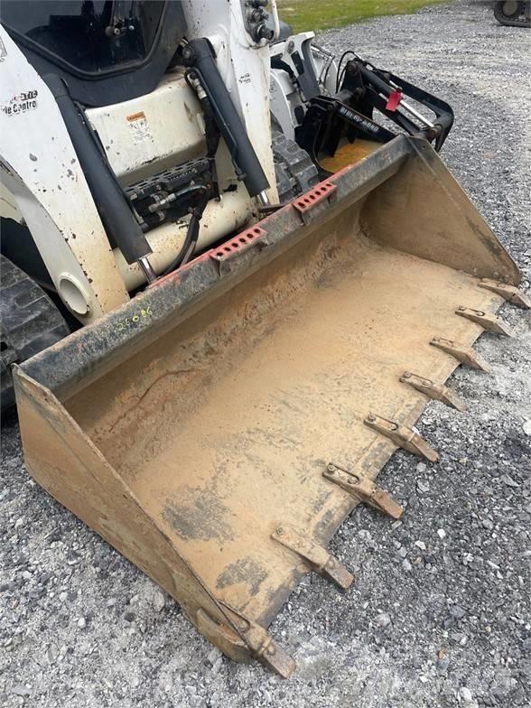 Bobcat T870 滑移装载机