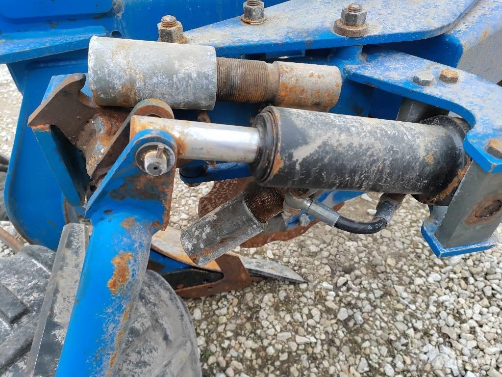 New Holland PH51080H 双向犁