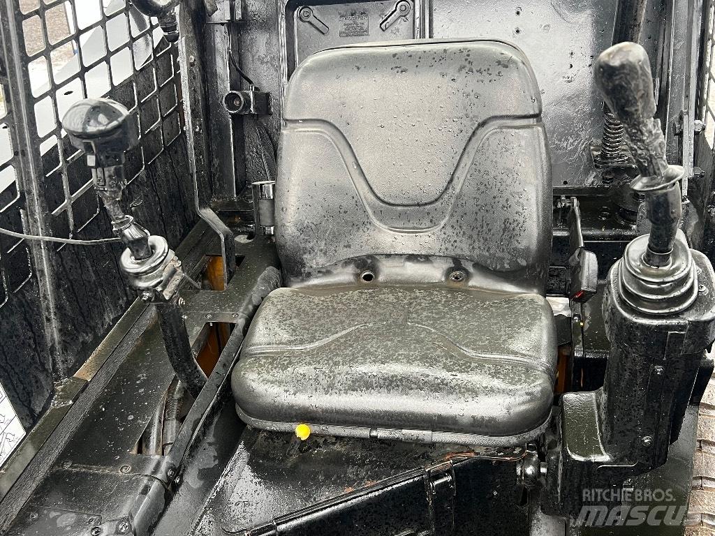 JCB 170 Robot 滑移装载机