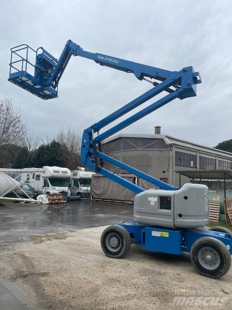 Genie Z 45/25 DC 曲臂高空工作平台
