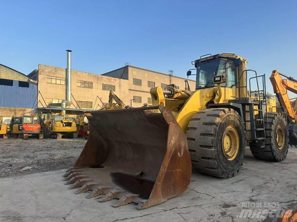 Komatsu WA 600 轮式装载机