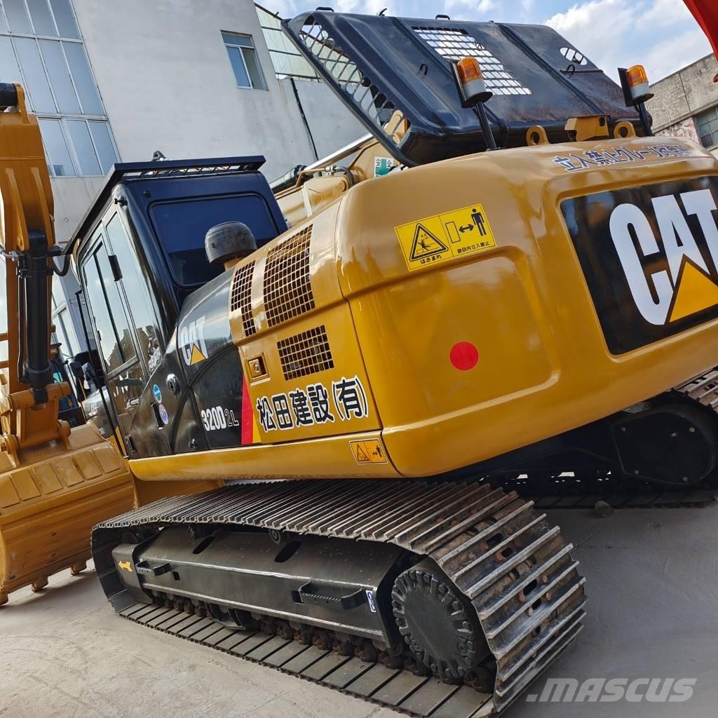 CAT 320 D2L 履带挖掘机