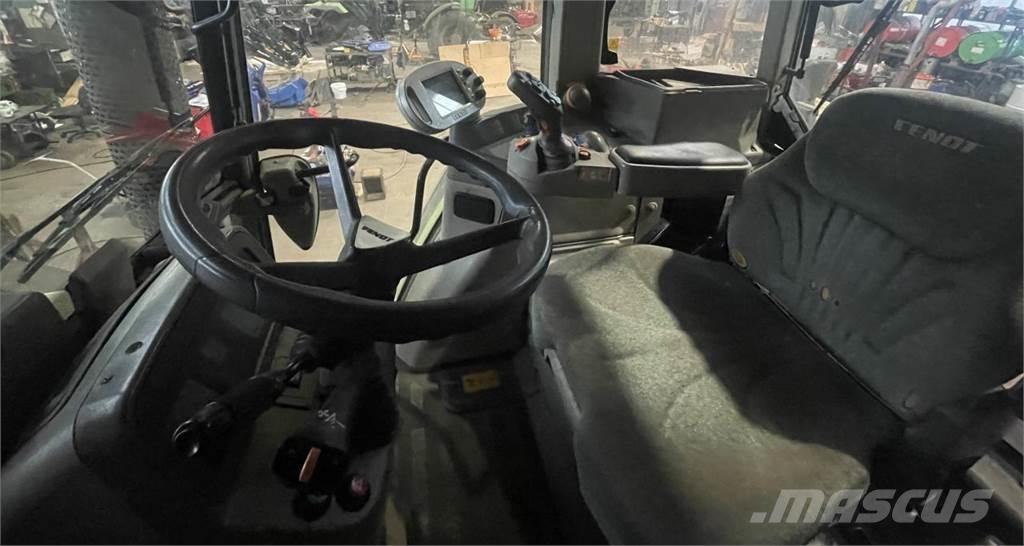 Fendt 820 Vario 拖拉机/农用车