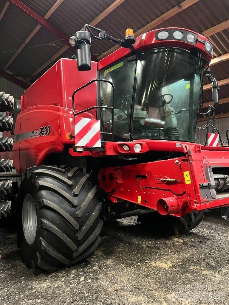 Case IH 9230 联合收割机
