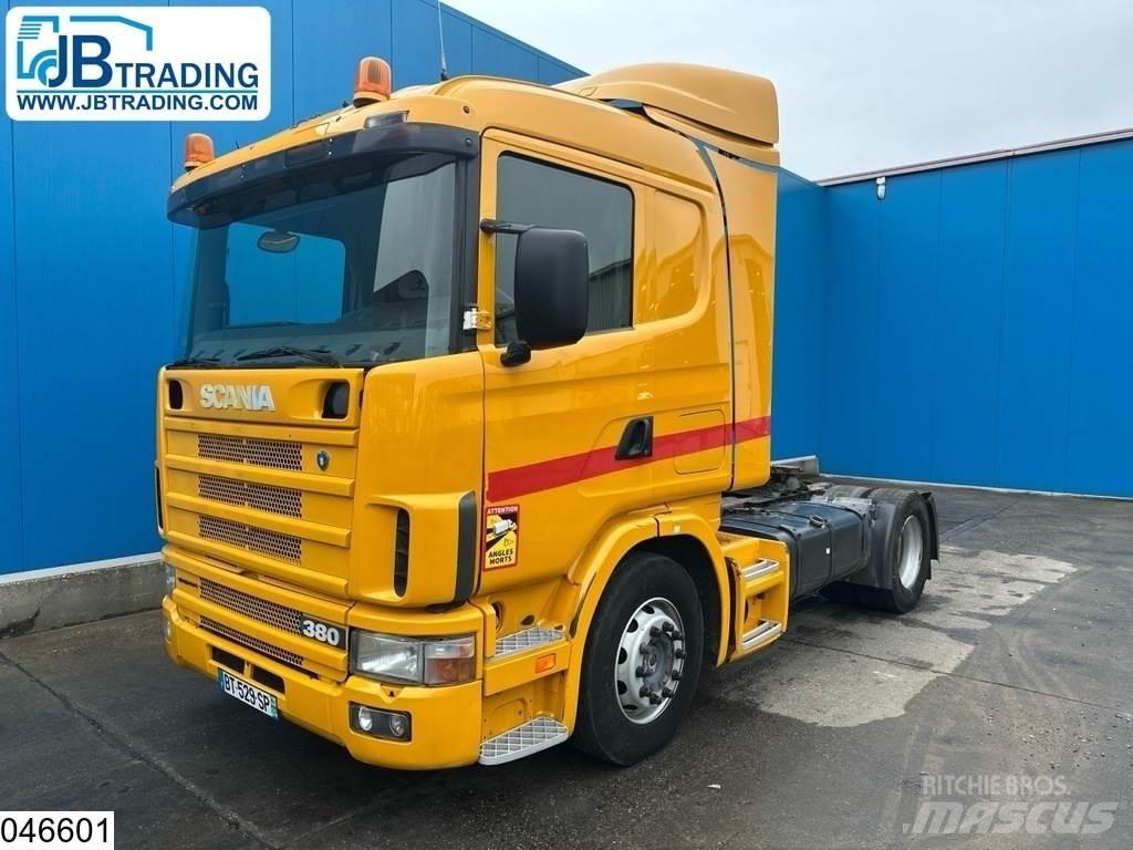 Scania 114 380 牵引车