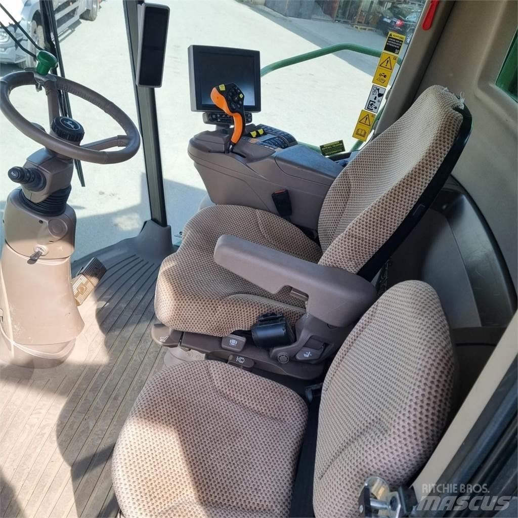 John Deere S 790 联合收割机