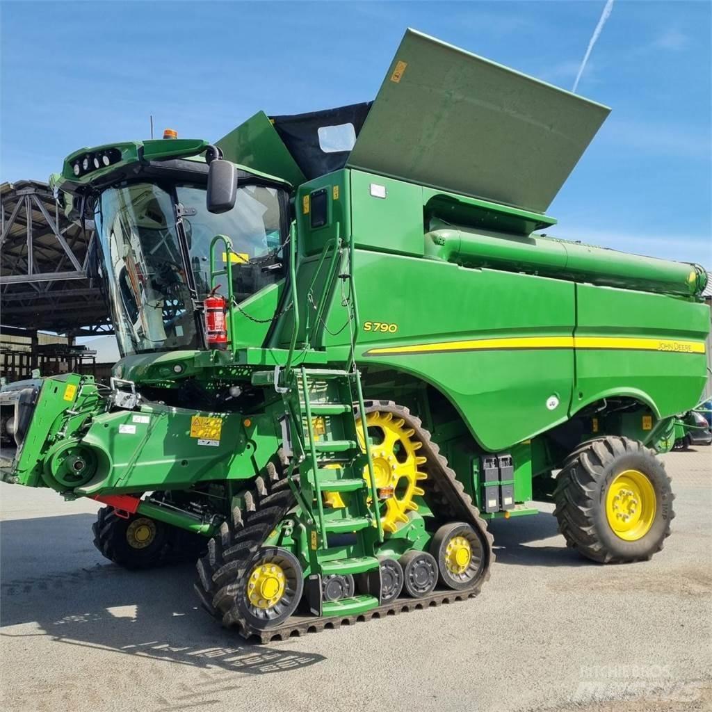 John Deere S 790 联合收割机