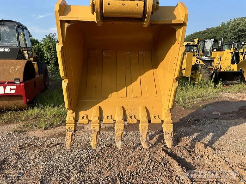CAT 330 D 履带挖掘机