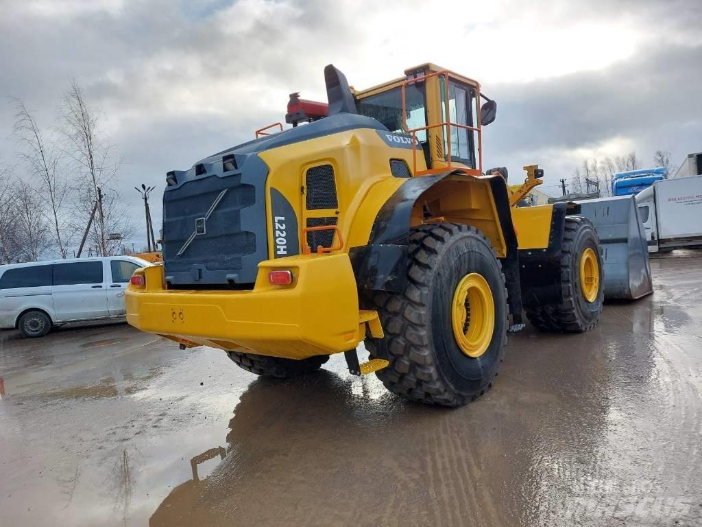 Volvo L 220 H 轮式装载机