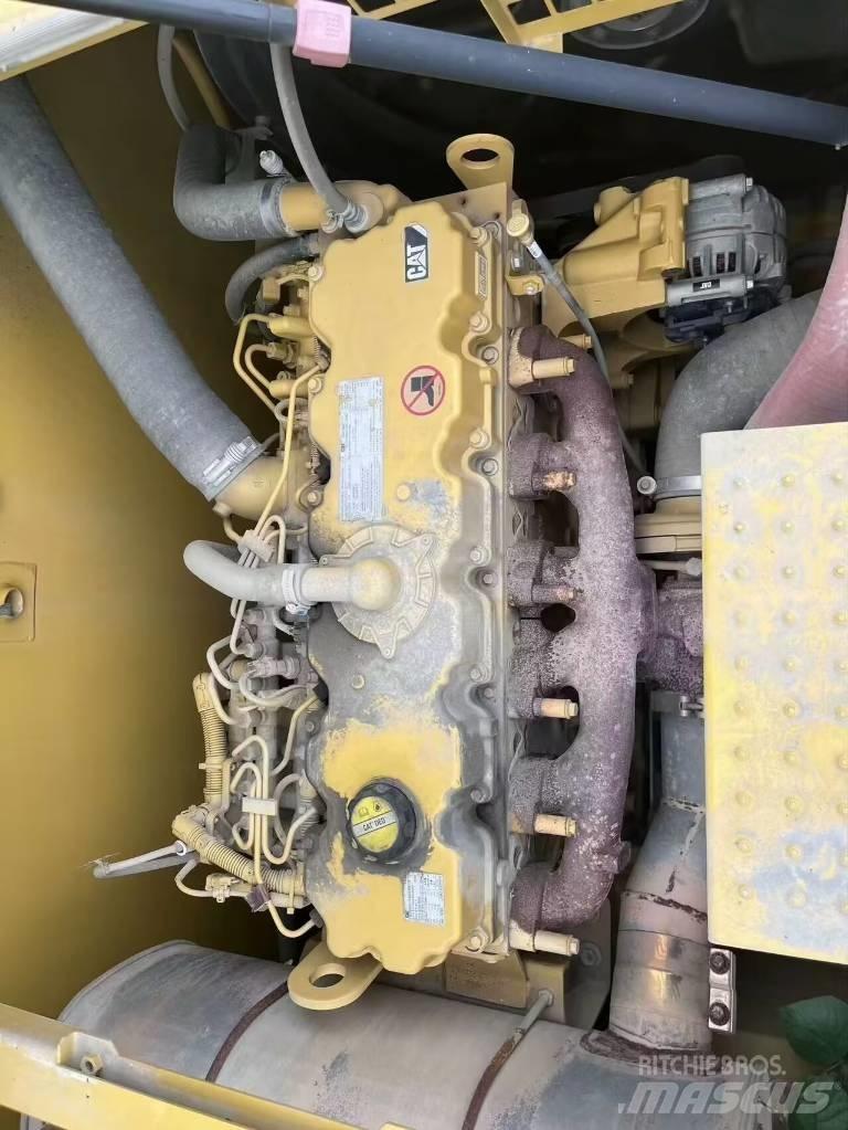 CAT 336 履带挖掘机
