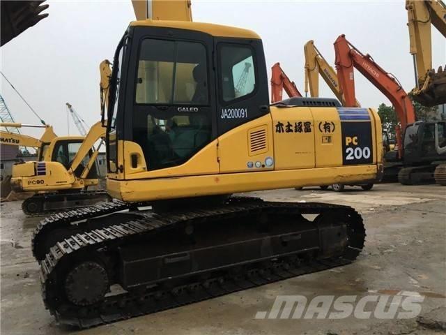 Komatsu pc200-7 履带挖掘机