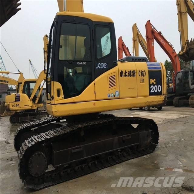 Komatsu pc200-7 履带挖掘机