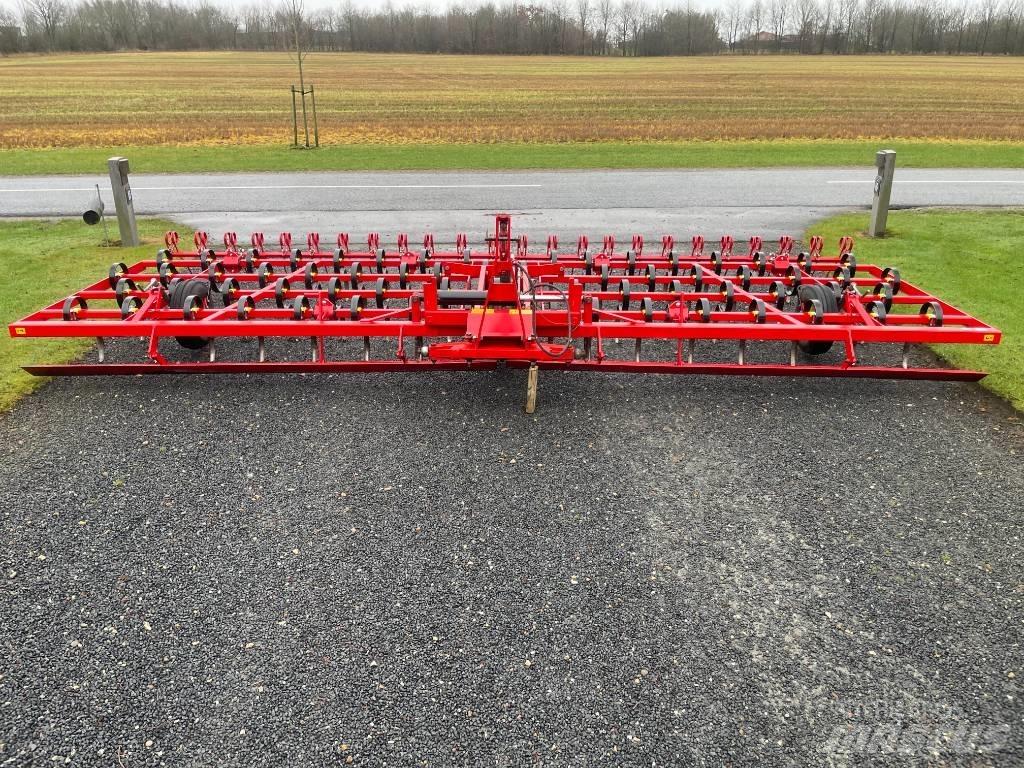 Väderstad NZM 600 钉齿耙