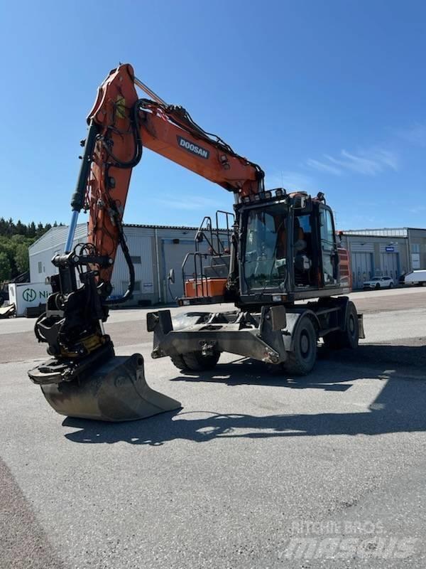Doosan DX 160 w-5 轮式挖掘机