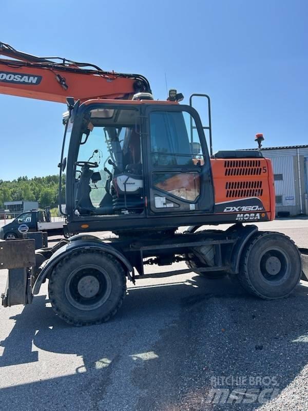 Doosan DX 160 w-5 轮式挖掘机