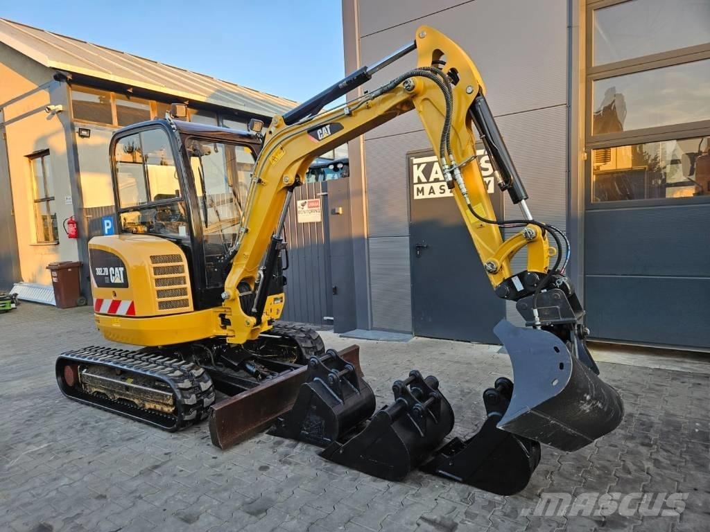 CAT 302.7 D CR 小型挖掘机