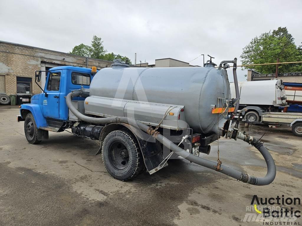 Gaz 3307 真空吸尘器