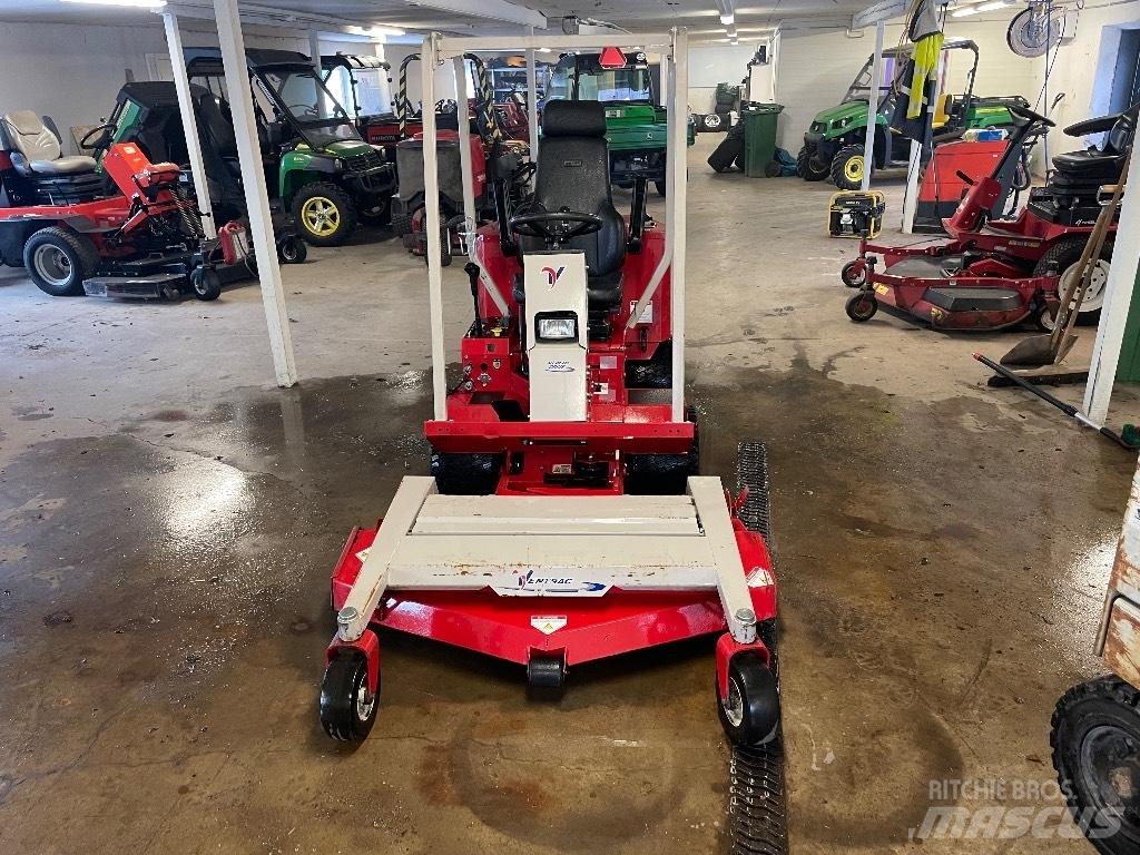 Ventrac 3100 骑乘式割草机