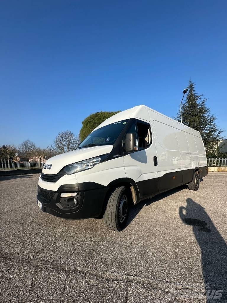 Iveco Daily 35 S16 大型面包车