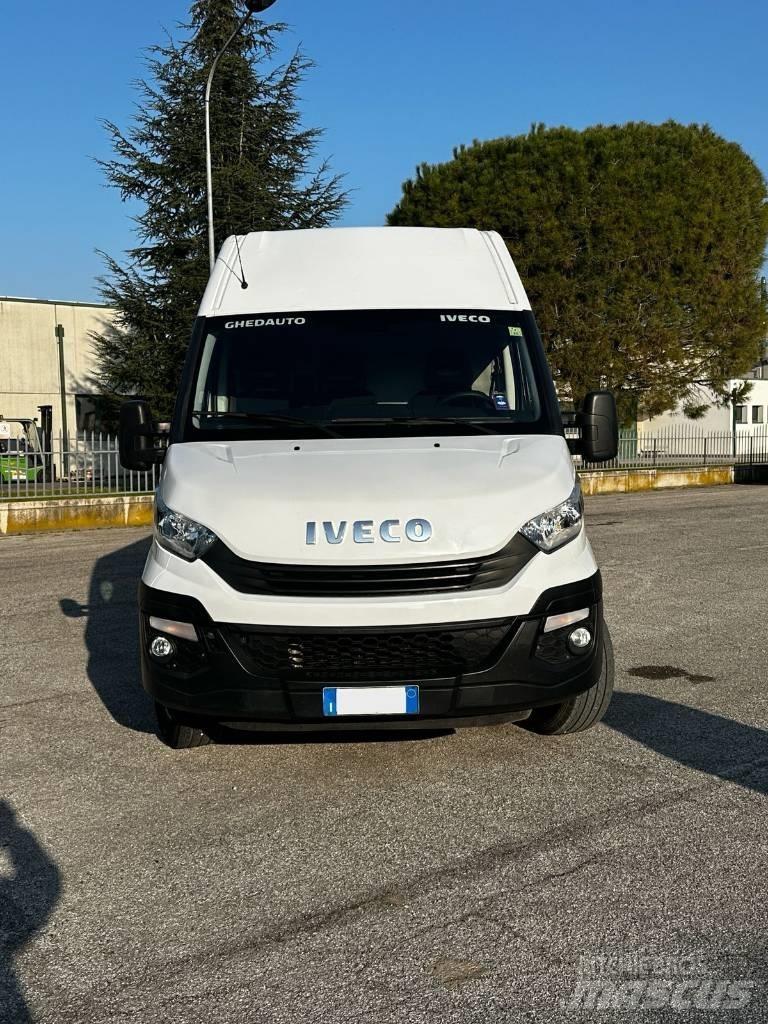 Iveco Daily 35 S16 大型面包车