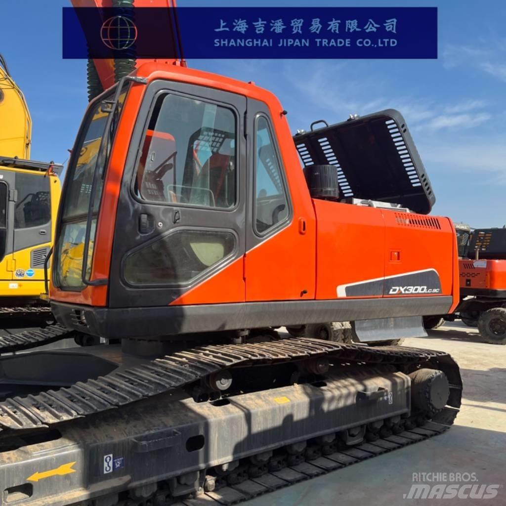 Doosan DX 300 履带挖掘机