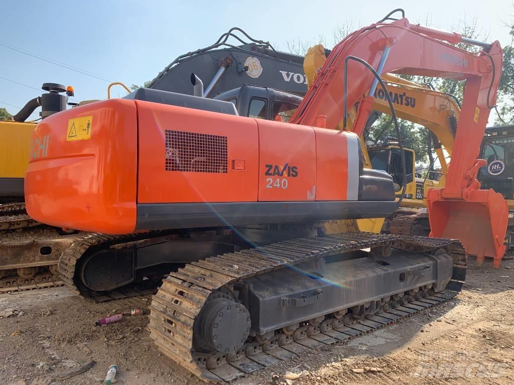Hitachi Zaxis 240 履带挖掘机