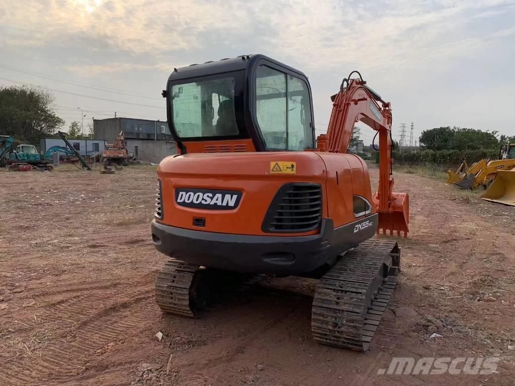 Doosan DX 55 小型挖掘机