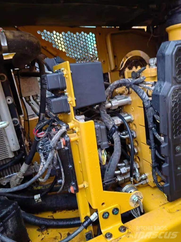 CAT 307.5 小型挖掘机