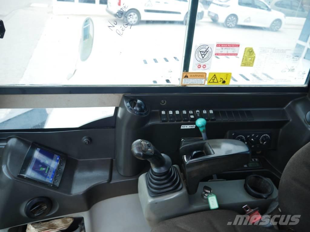 Takeuchi TB 290 中型挖掘机