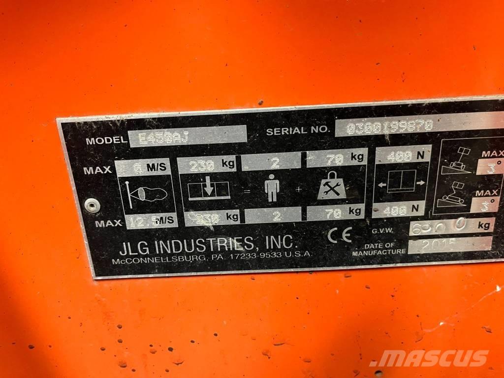 JLG E 450 AJ 曲臂高空工作平台