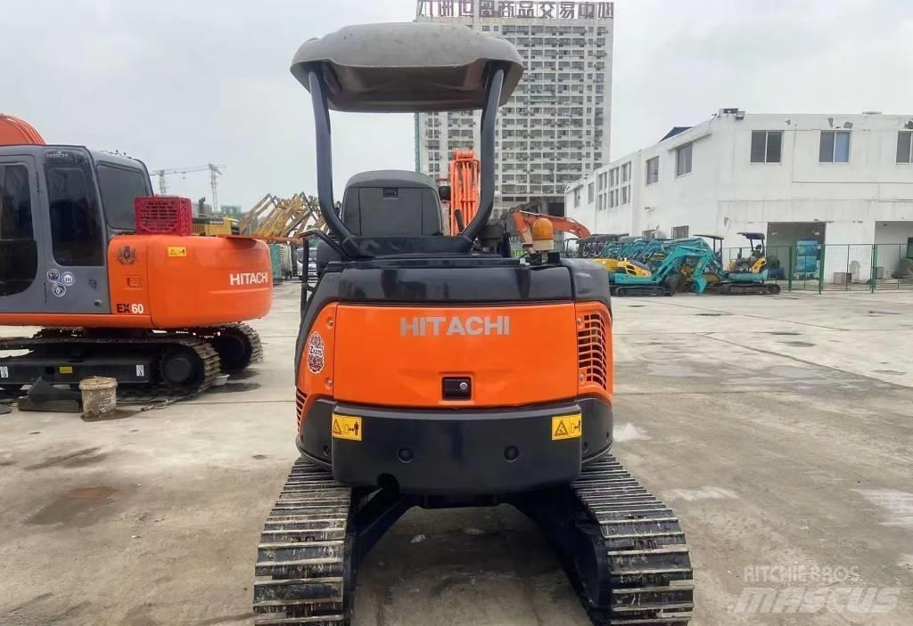Hitachi 30 履带挖掘机
