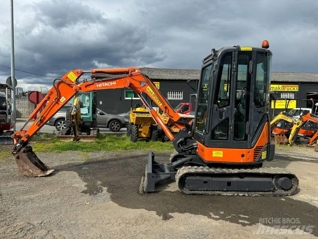 Hitachi ZX 30 U-2 小型挖掘机