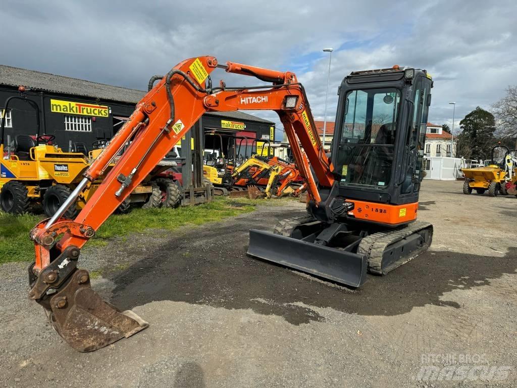 Hitachi ZX 30 U-2 小型挖掘机