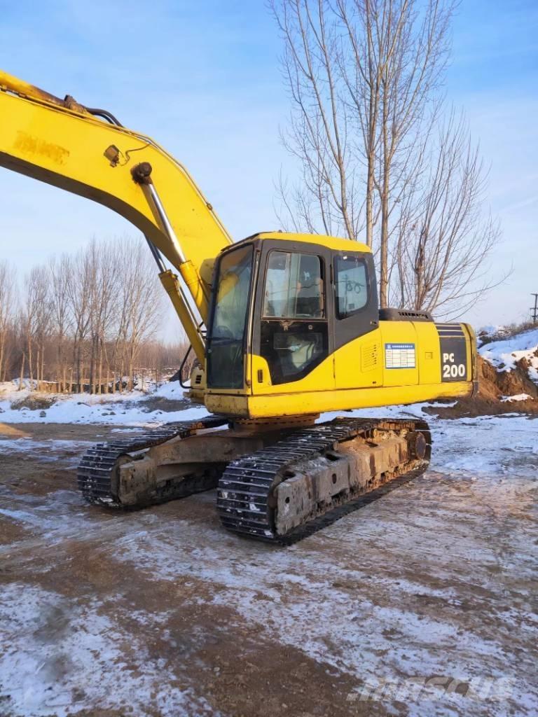 Komatsu pc200-7 履带挖掘机