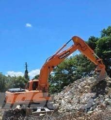 Doosan DX210WA 轮式挖掘机