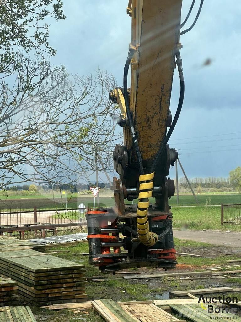New Holland E 145 履带挖掘机