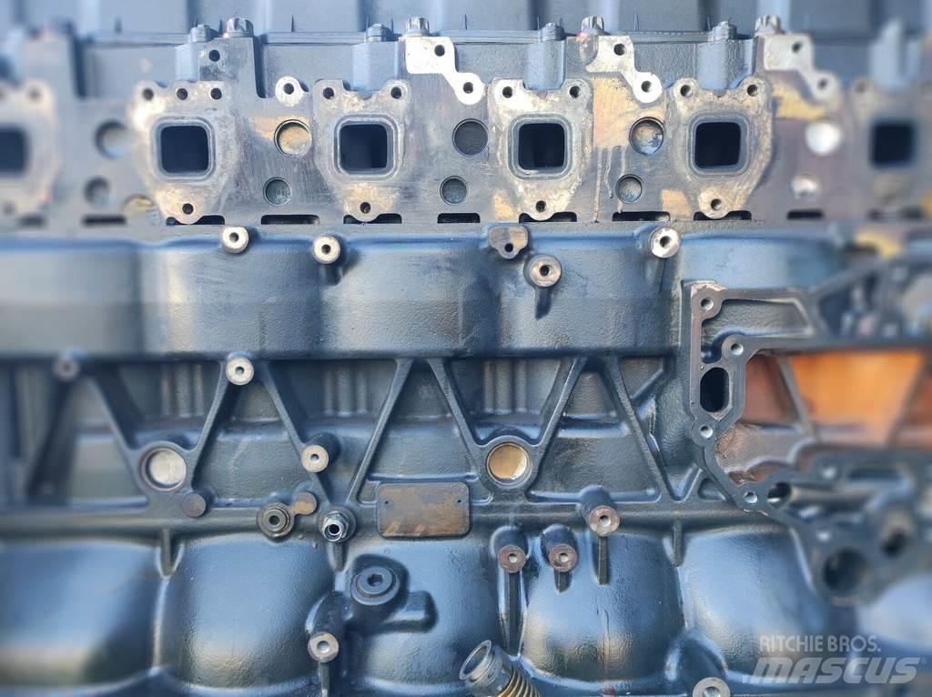 MAN D2066 440 hp 发动机