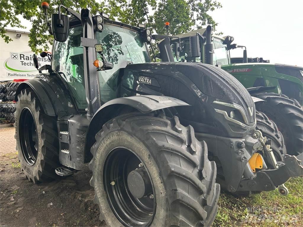 Valtra T 235 D 拖拉机/农用车
