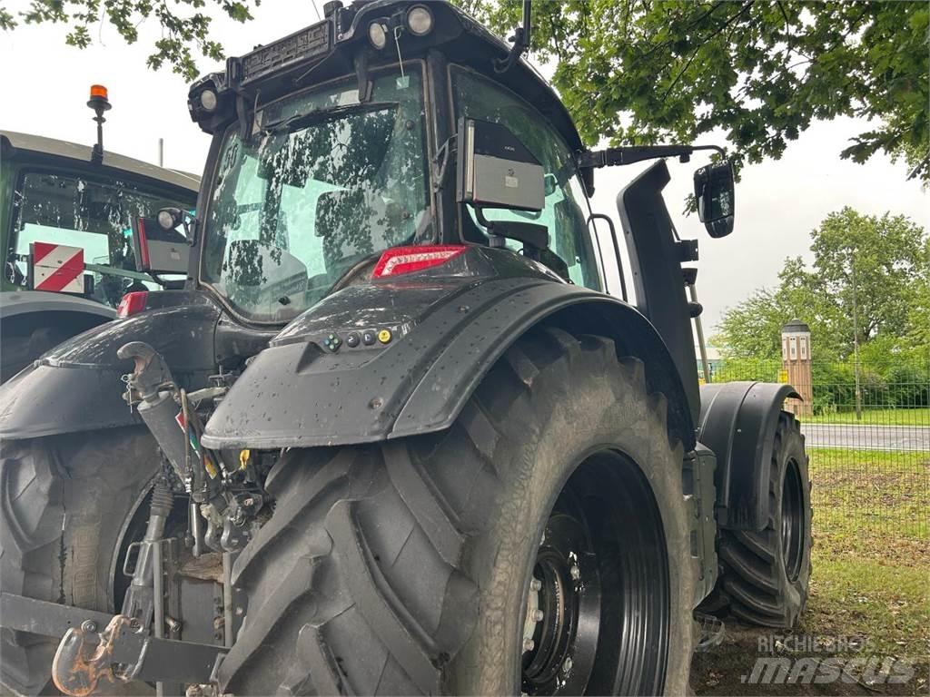 Valtra T 235 D 拖拉机/农用车