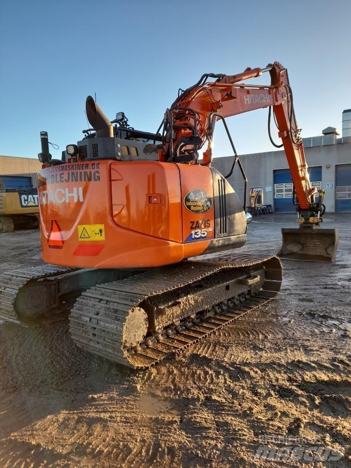Hitachi ZX 135 US-6 履带挖掘机