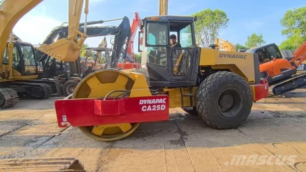 Dynapac CA 25 D 单轮压路机