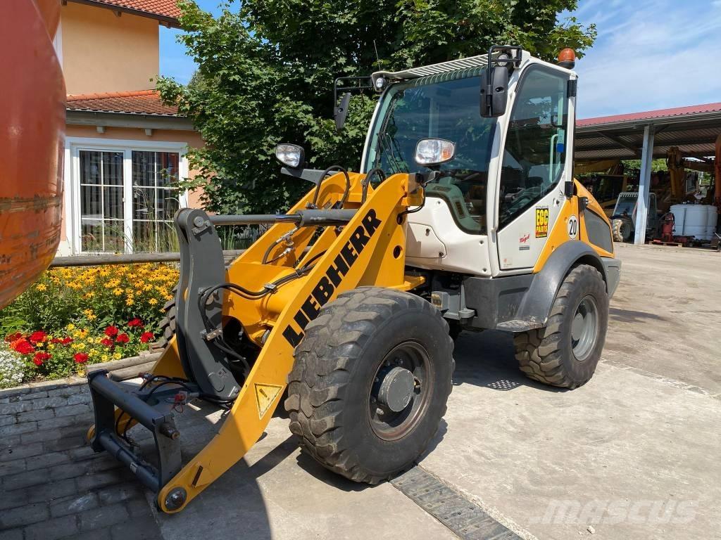 Liebherr L 506 轮式装载机
